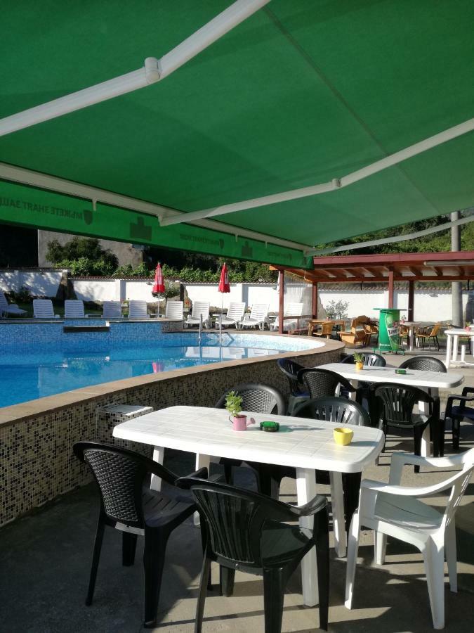 By The River Hotel Complex Balkanets  Extérieur photo