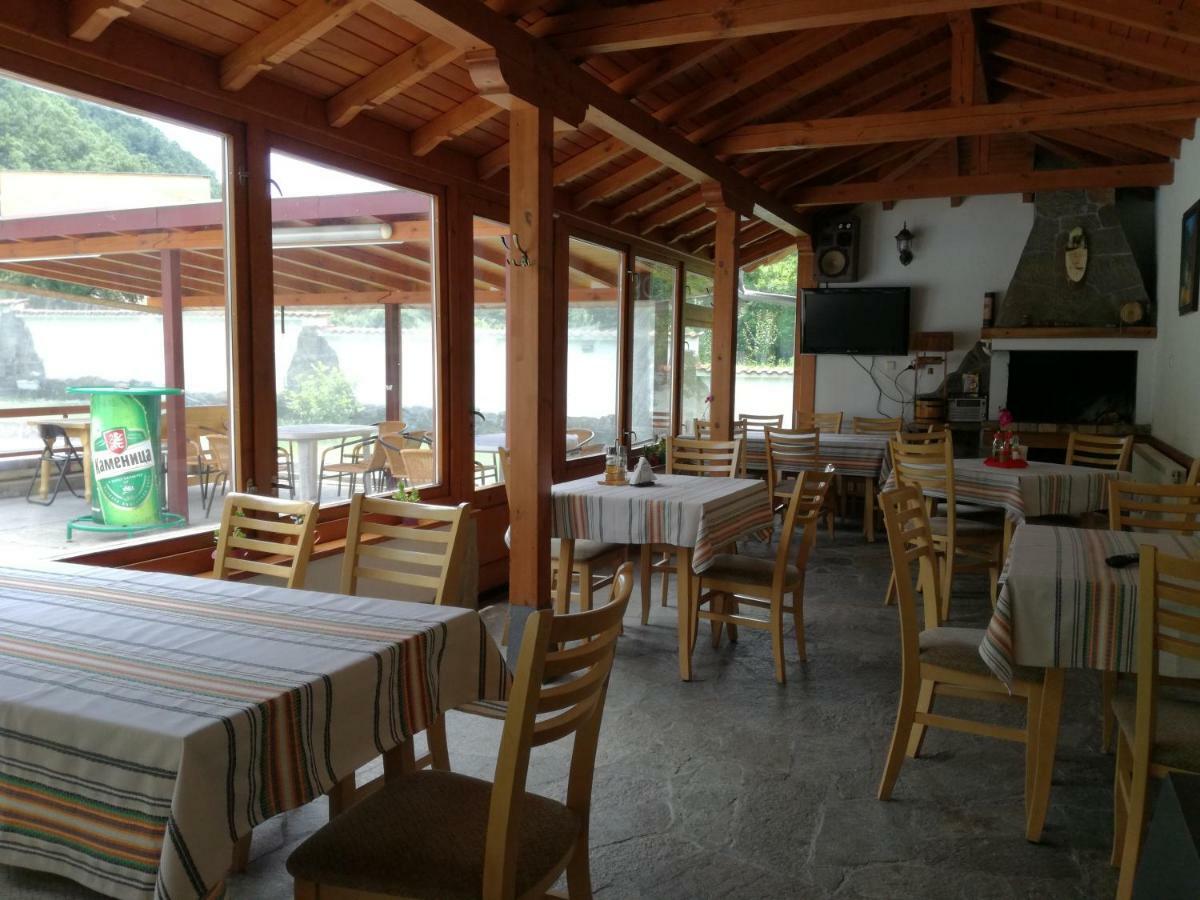 By The River Hotel Complex Balkanets  Extérieur photo