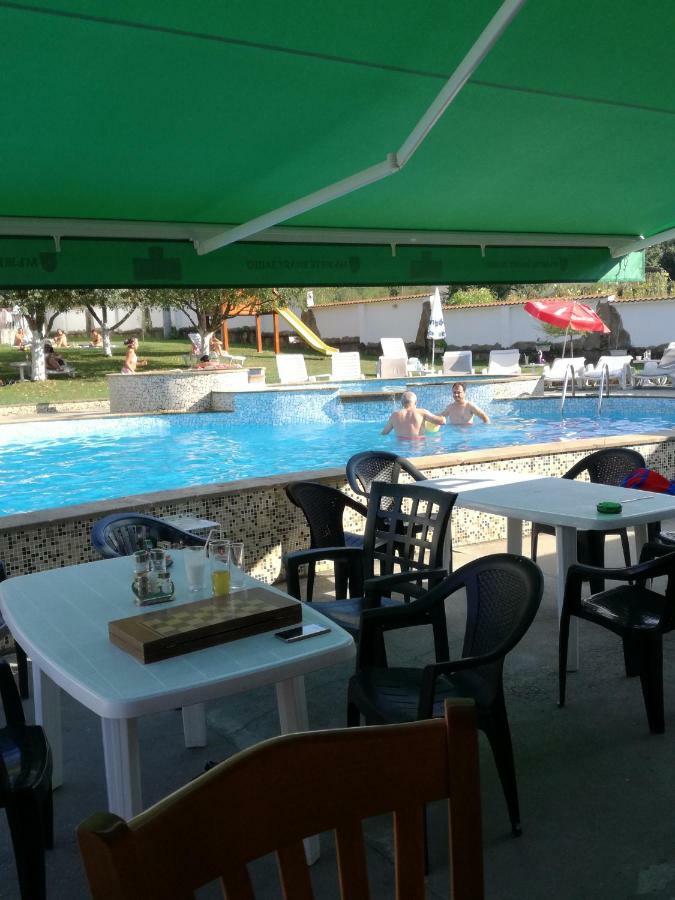 By The River Hotel Complex Balkanets  Extérieur photo