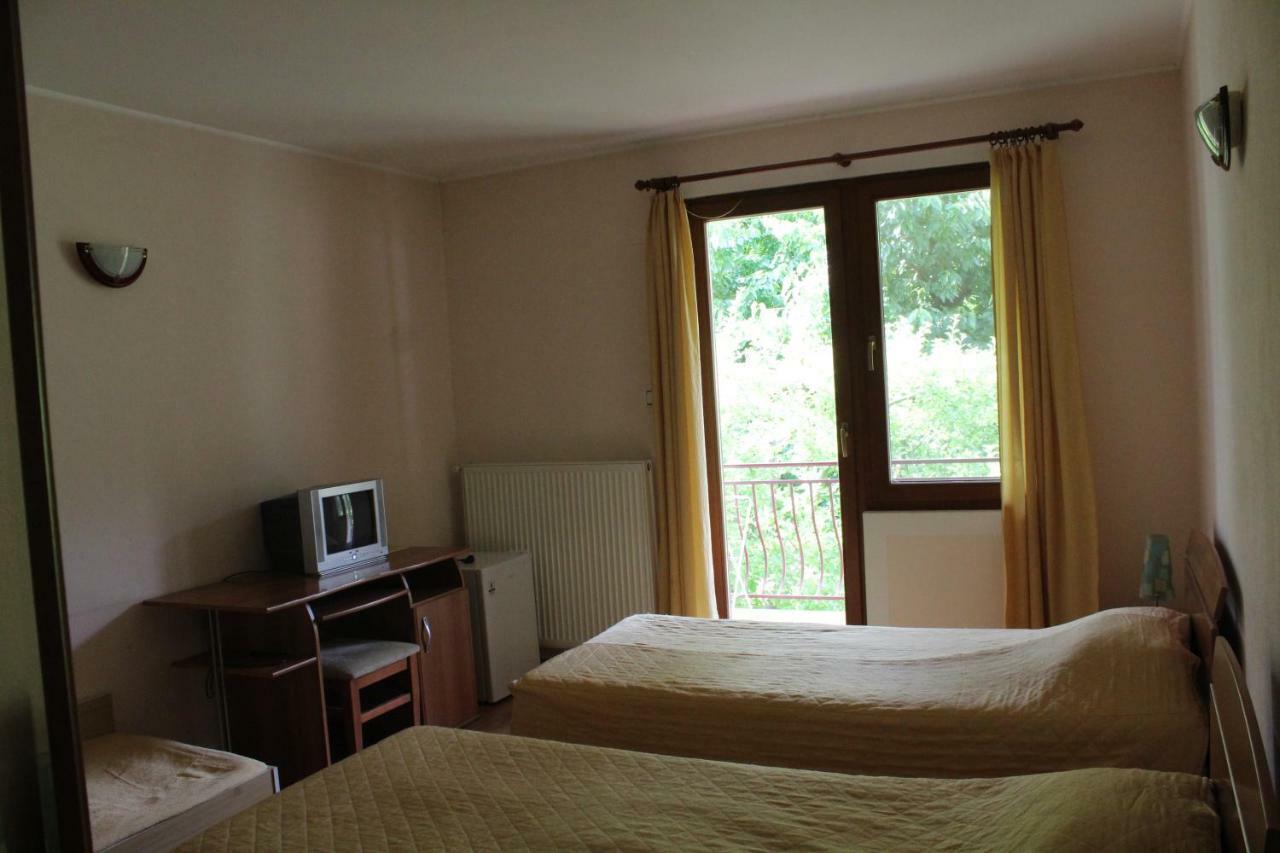 By The River Hotel Complex Balkanets  Extérieur photo